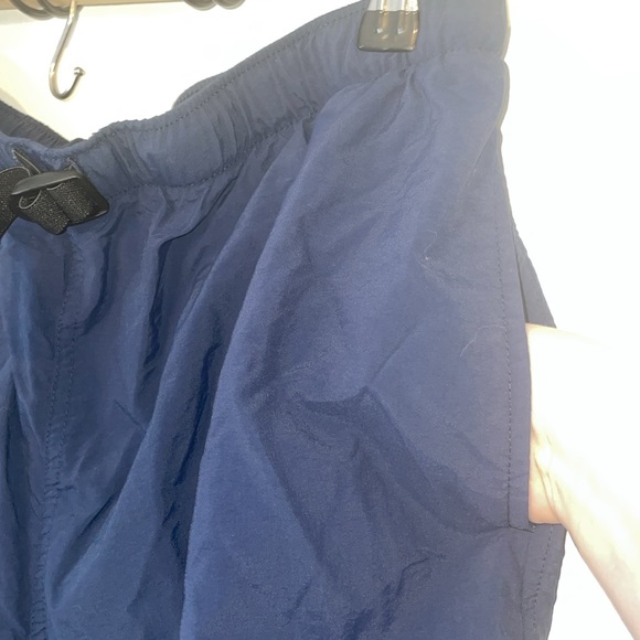 Columbia navy soft casual hiking style shorts with pockets - Picture 7 of 10